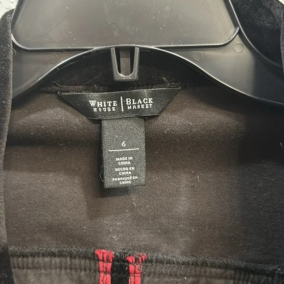 White House Black Market 2 pc Velvet suit sz 6 - Picture 4 of 8